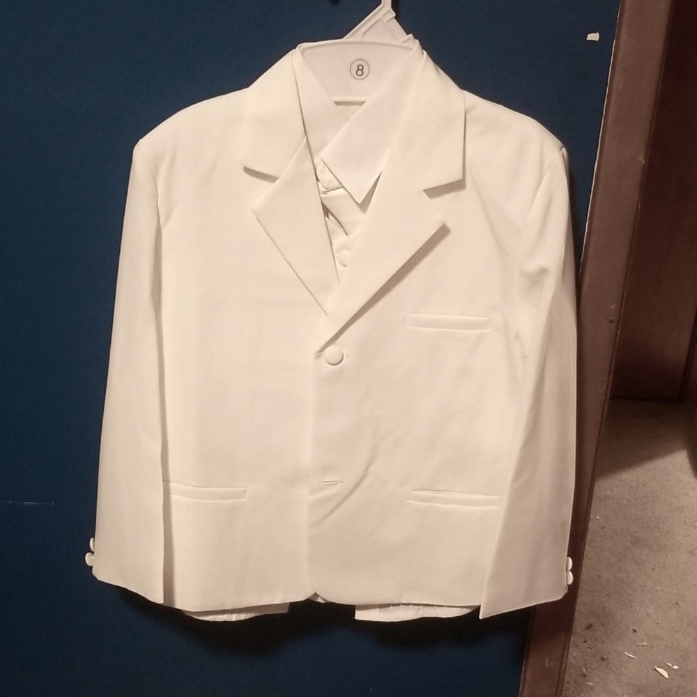 4-piece off-white/cream boys suit/tuxedo